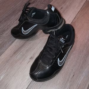 Nike size 7 in black